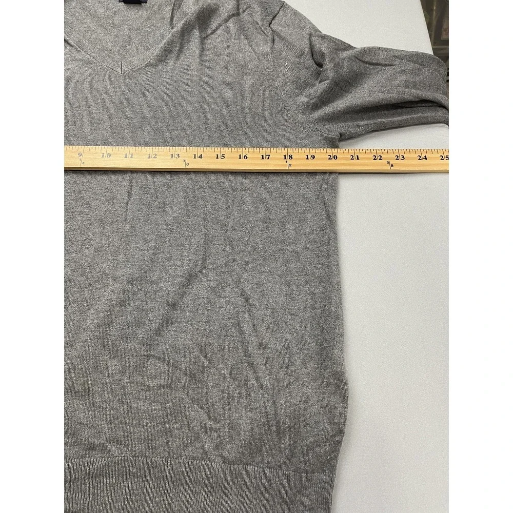 Banana Republic‎ Men's Gray V-Neck Sweater Size M Silk Cotton Cashmere Blend
